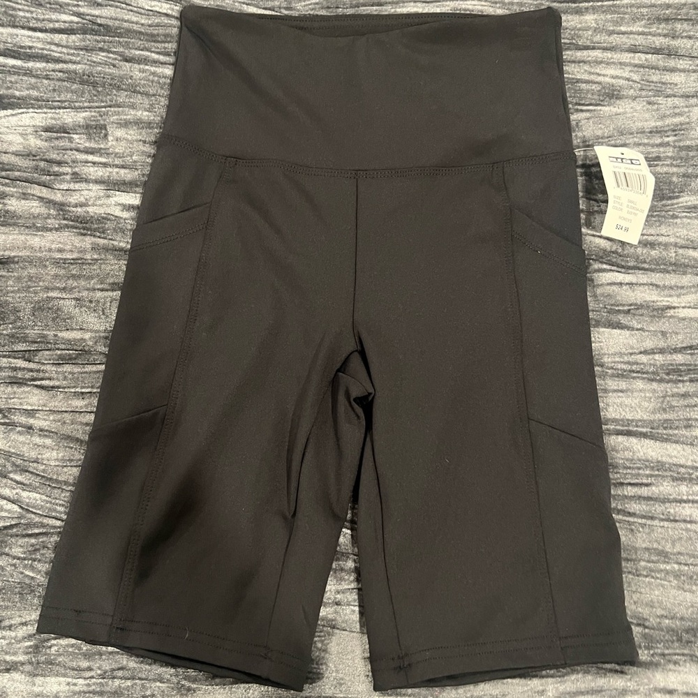 Black Women's High-Waisted Workout Shorts Size S